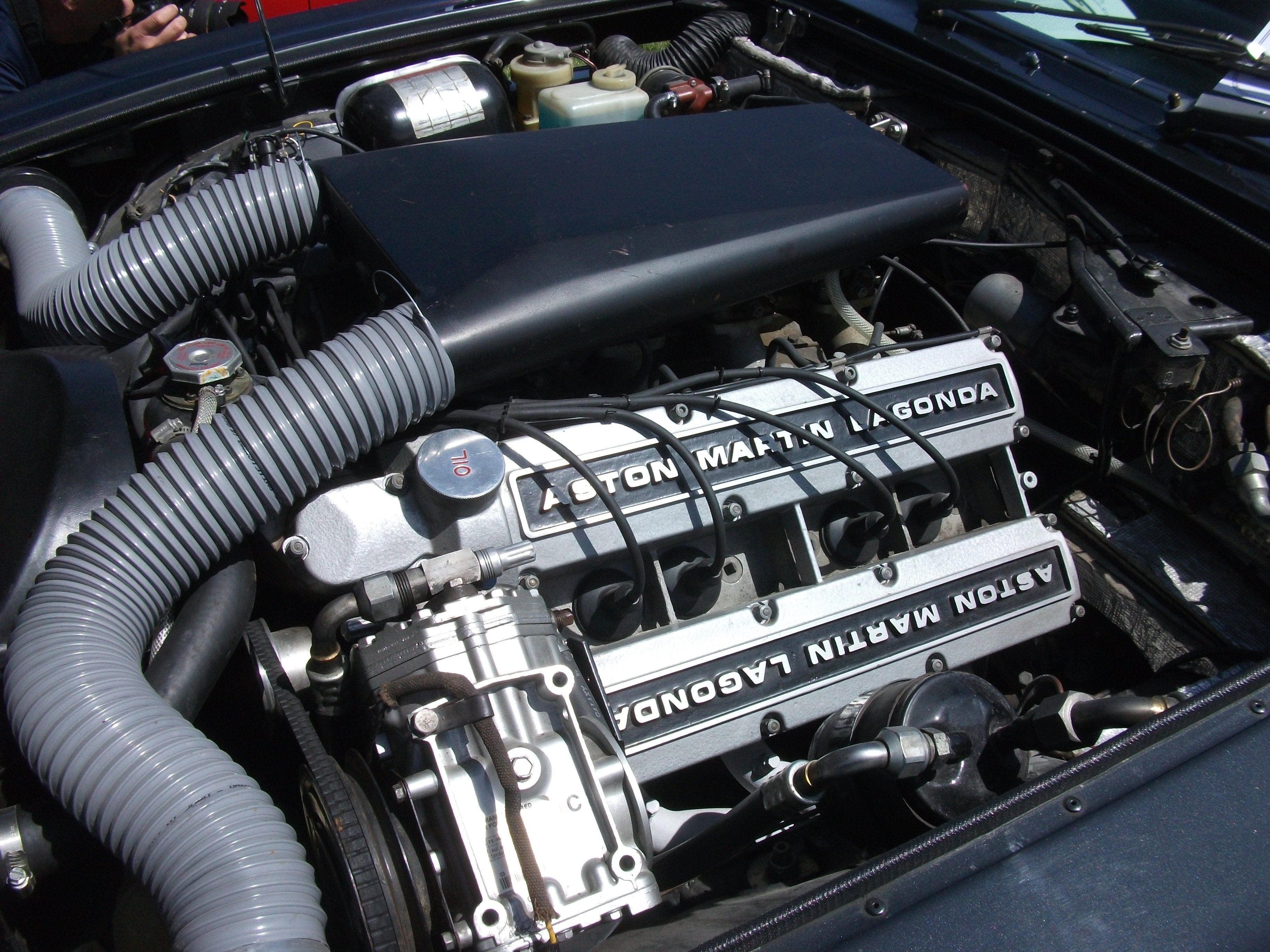 Moteur V8 Aston Martin