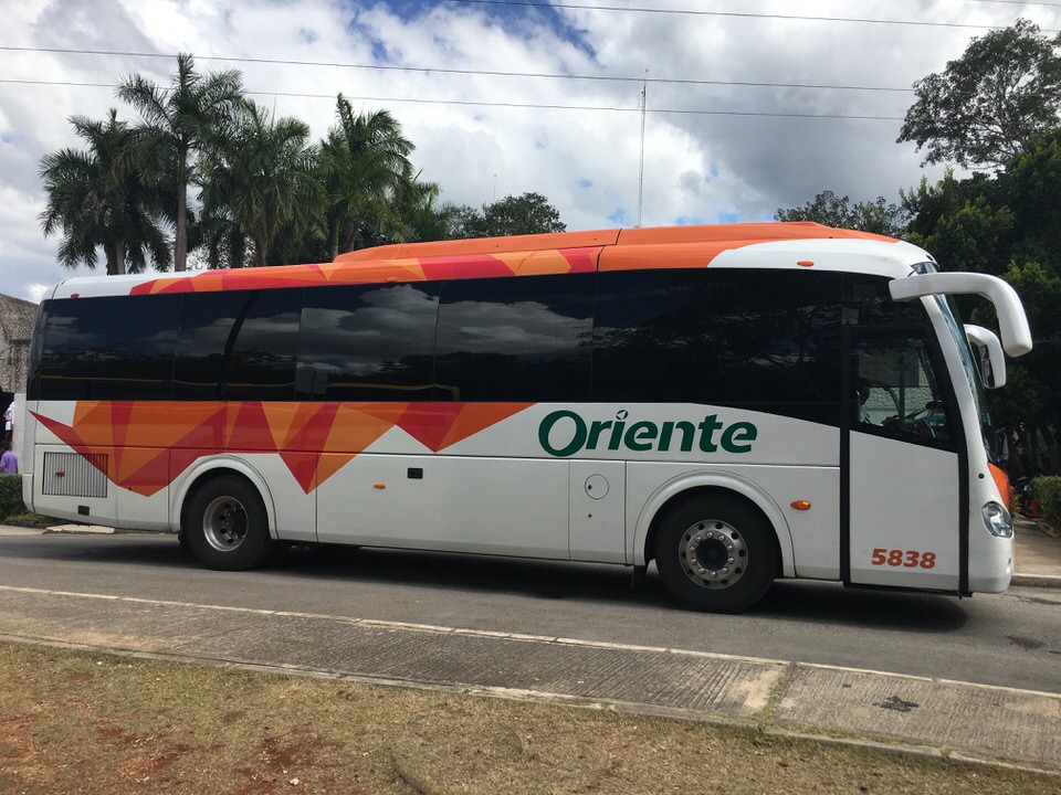 Bus vers Chichen Itzá