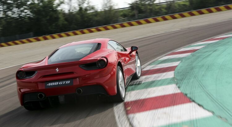Guide Piloter Supercar