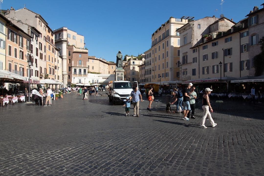 Marche Rome centre