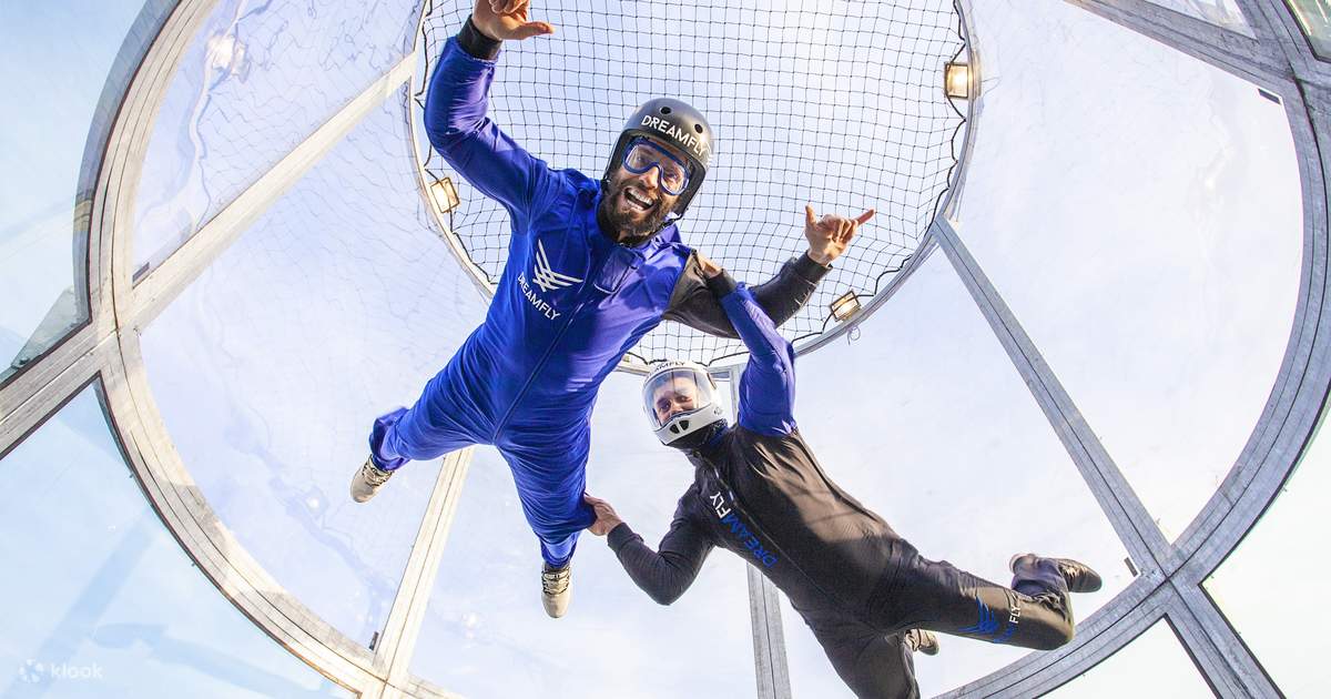 Skydiving indoor