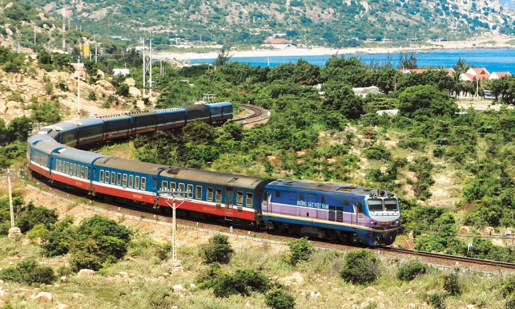Train Vietnam